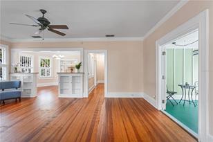 536 Scotland St - Photo 7