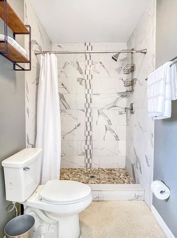 381 Westwinds Dr, Palm Harbor FL  34683-1041 exterior