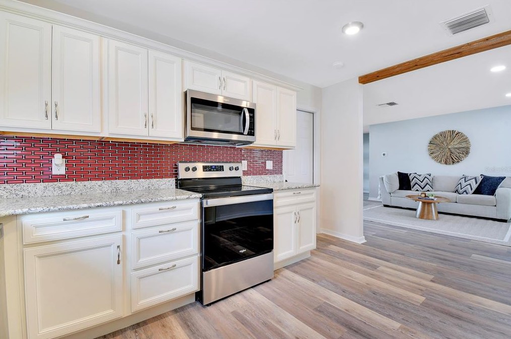 381 Westwinds Dr, Palm Harbor FL  34683-1041 exterior