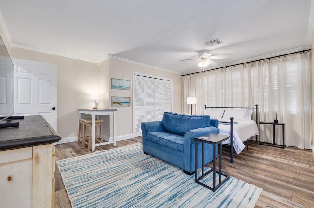 1417 Nebraska Ave, Palm Harbor FL  34683-4121 exterior