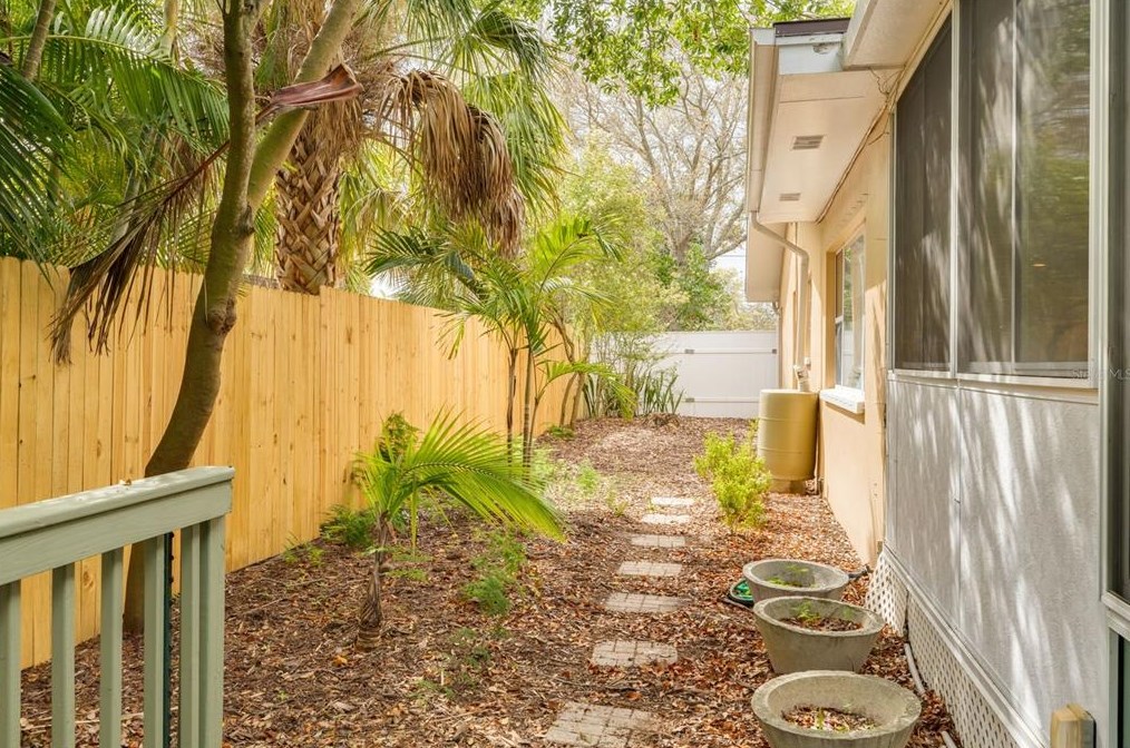 1417 Nebraska Ave, Palm Harbor FL  34683-4121 exterior