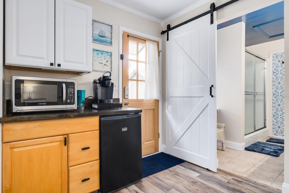 1417 Nebraska Ave, Palm Harbor FL  34683-4121 exterior