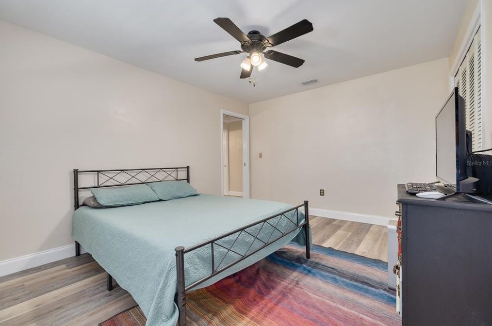 1417 Nebraska Ave, Palm Harbor FL  34683-4121 exterior