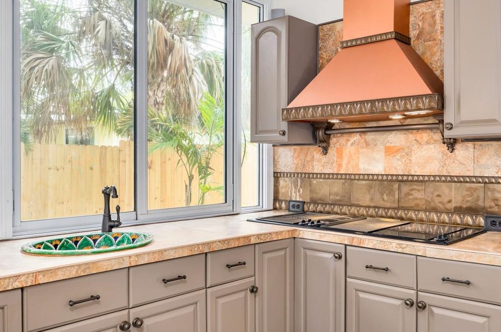 1417 Nebraska Ave, Palm Harbor FL  34683-4121 exterior