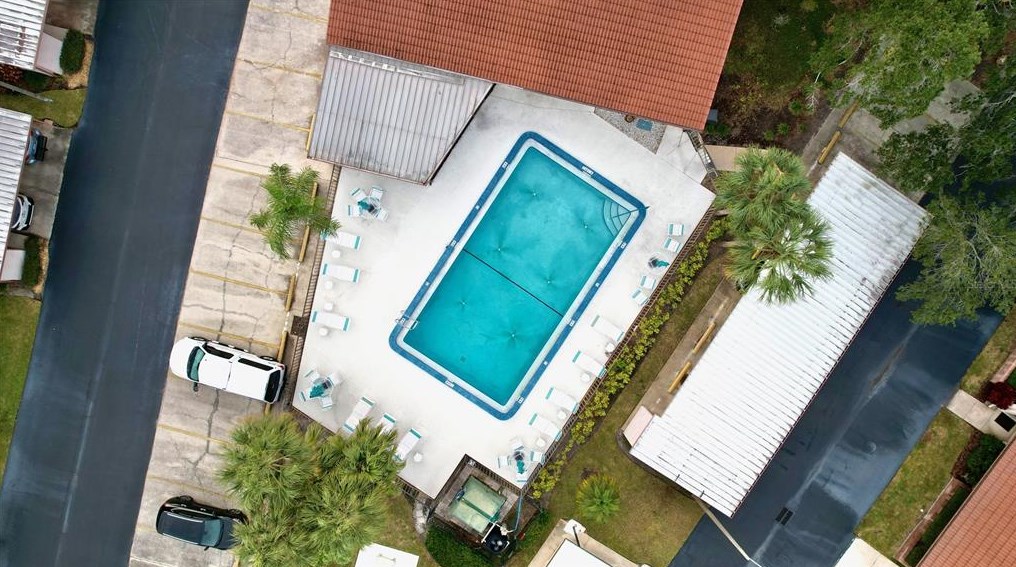 1122 Tarridon Ct, Dunedin FL  34698-8252 exterior