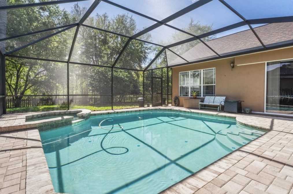 5412 Garden Arbor Dr, Lutz FL  33558-9098 exterior