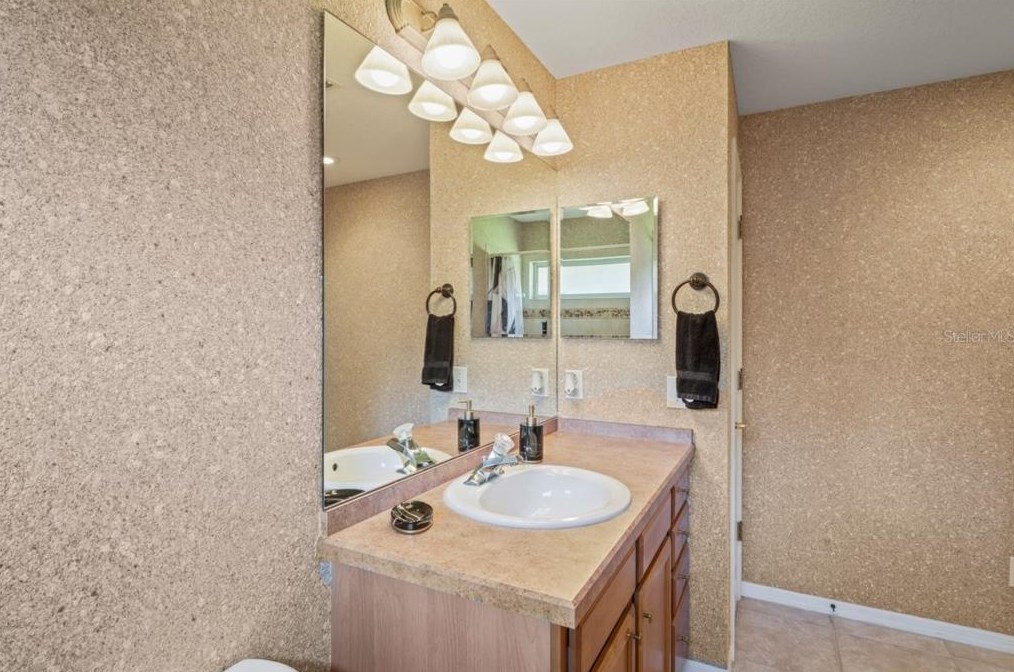 5412 Garden Arbor Dr, Lutz FL  33558-9098 exterior
