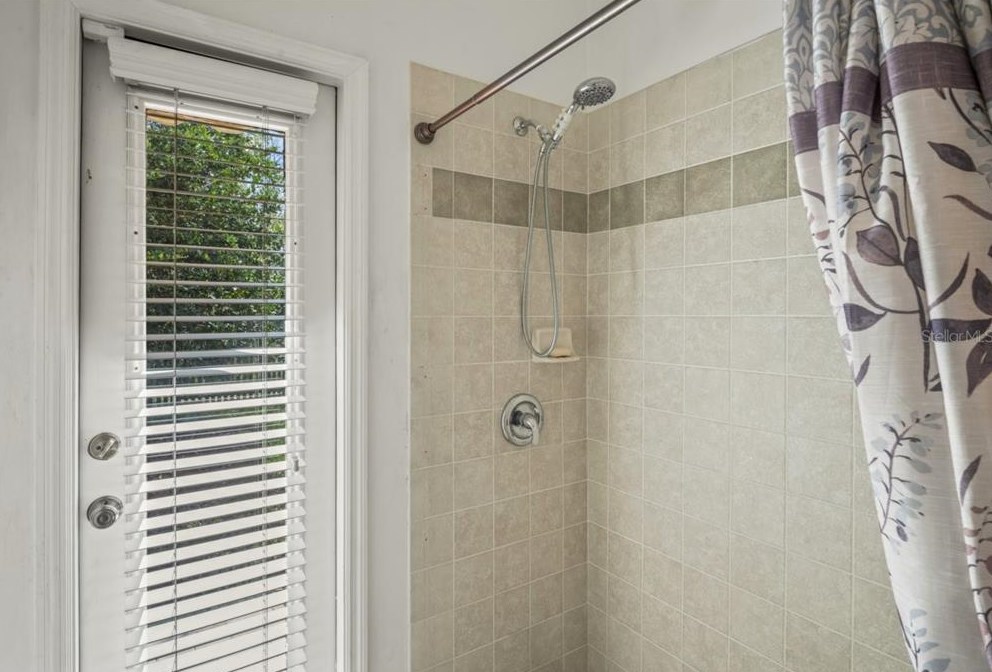 5412 Garden Arbor Dr, Lutz FL  33558-9098 exterior