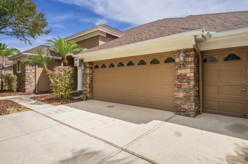 5412 Garden Arbor Dr, Lutz FL  33558-9098 exterior