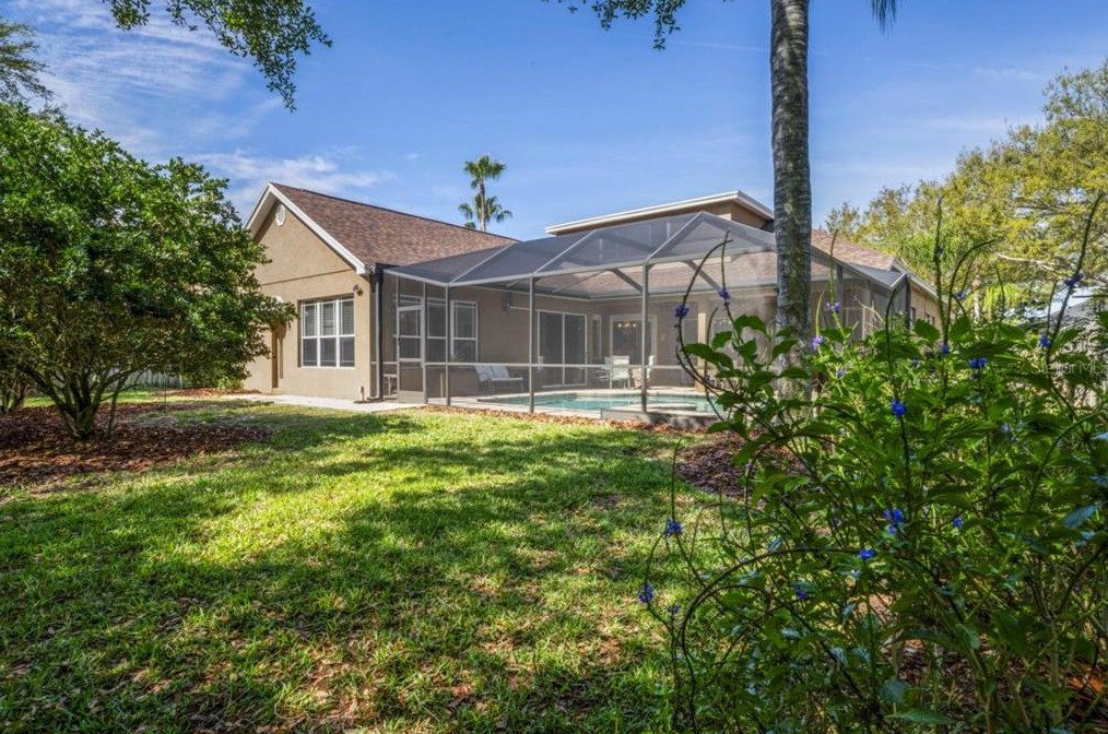 5412 Garden Arbor Dr, Lutz FL  33558-9098 exterior