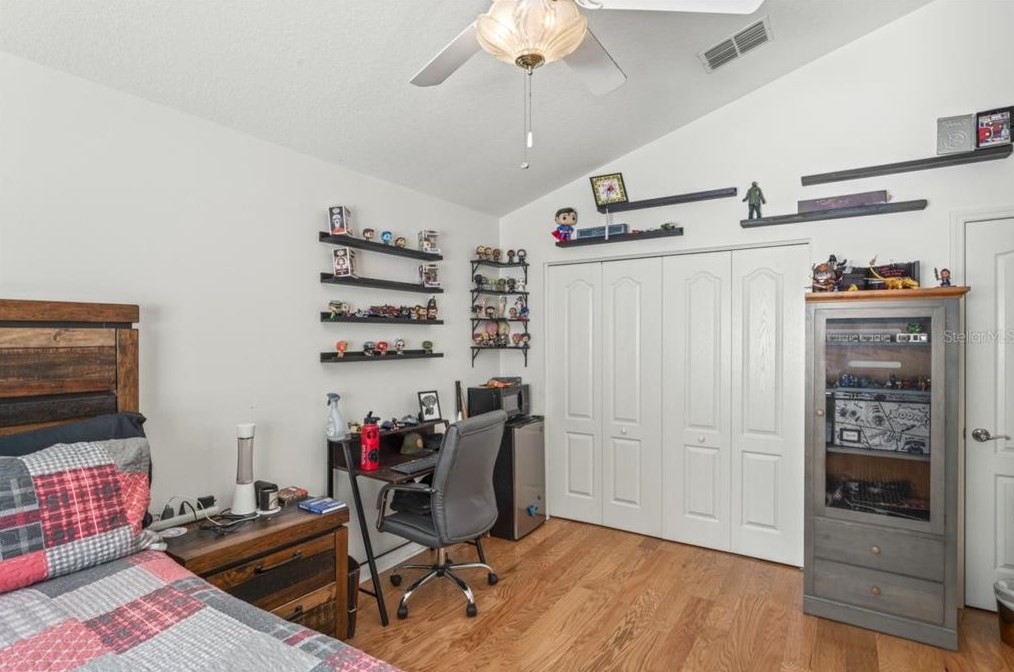 5412 Garden Arbor Dr, Lutz FL  33558-9098 exterior