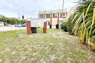 1315 9th Ave N, Saint Petersburg, FL 33705 - Photo 3