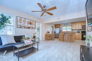 718 E Ellicott St - Photo 9