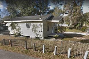 1106 Jenkins St - Photo 3