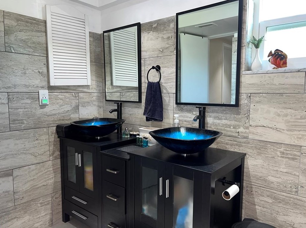 3918 Sail Dr, New Port Richey FL 34652-5751 exterior