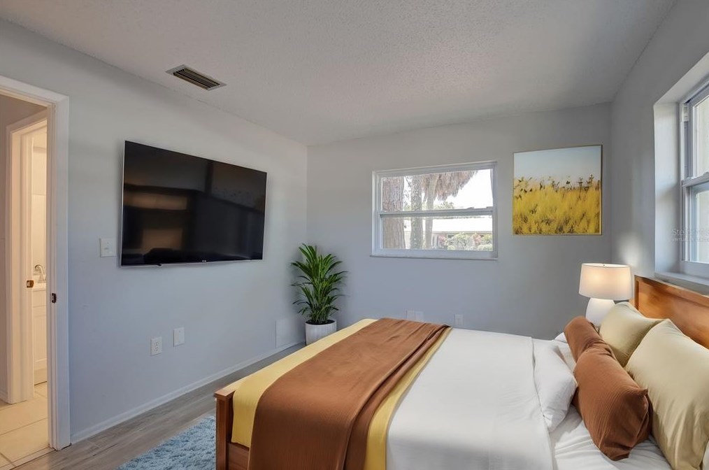 2688 60th Ave, Saint Petersburg FL  33712-5222 exterior