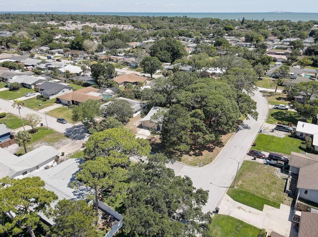 2688 60th Ave, Saint Petersburg FL  33712-5222 exterior