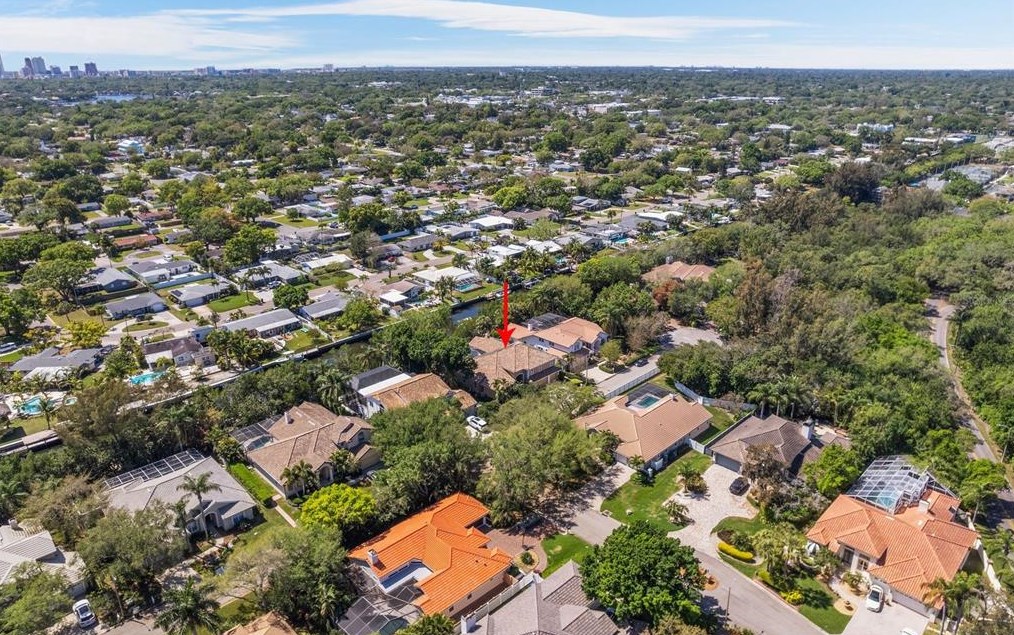 520 Bay Laurel Ct, Saint Petersburg FL  33703-3130 exterior