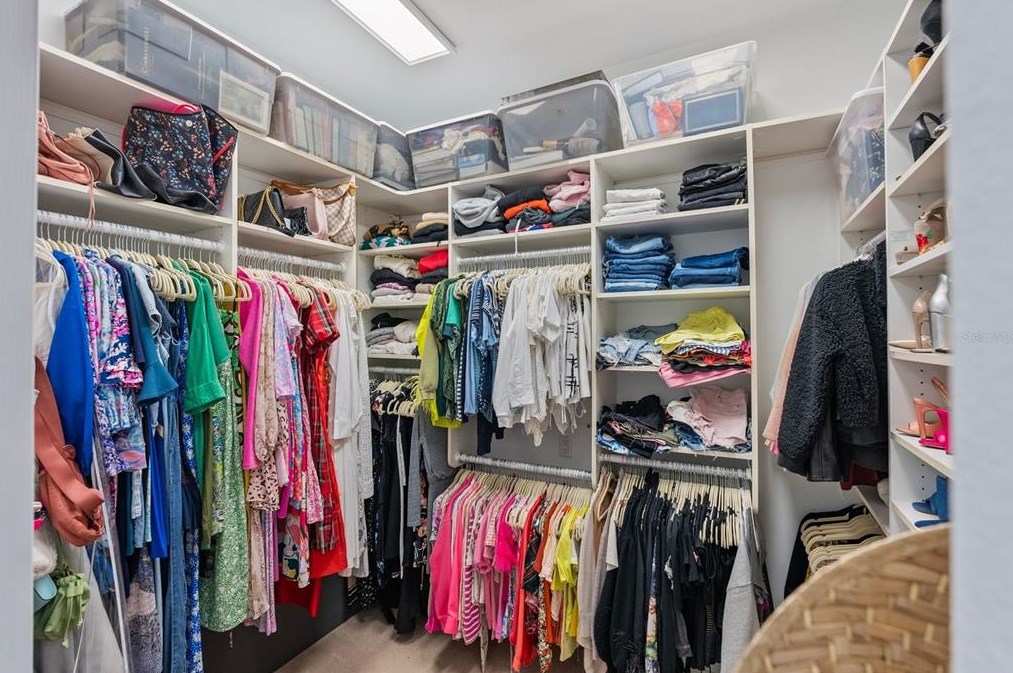 520 Bay Laurel Ct, Saint Petersburg FL  33703-3130 exterior