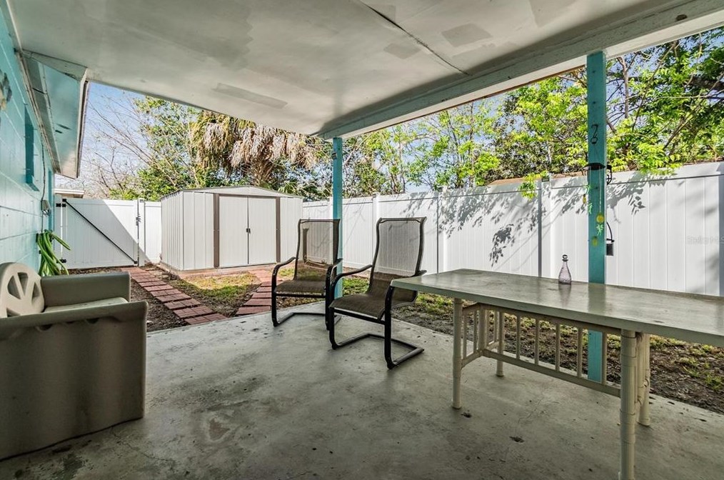 7007 Fairfax Dr, Port Richey FL  34668-5605 exterior