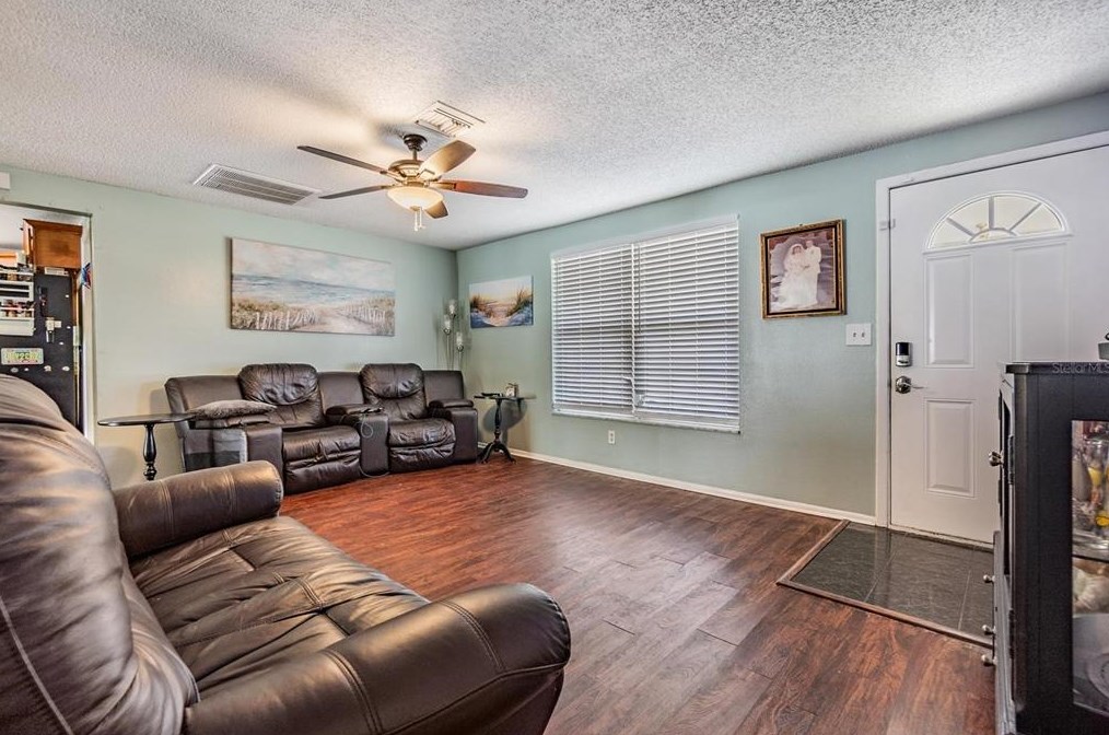 7007 Fairfax Dr, Port Richey FL  34668-5605 exterior