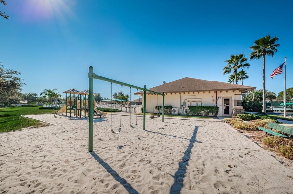 2650 Sierra Vista Way, Tarpon Springs FL  34691-7840 exterior