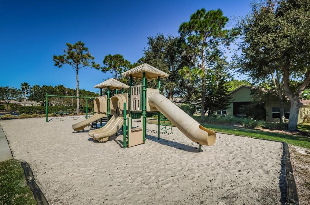 2650 Sierra Vista Way, Tarpon Springs FL  34691-7840 exterior