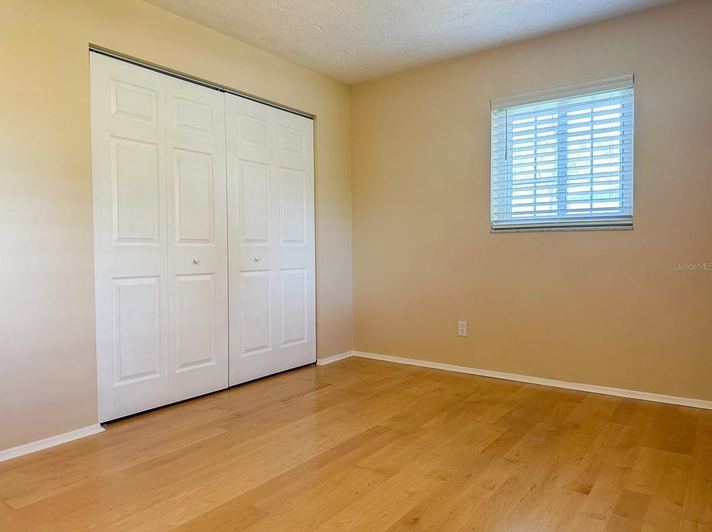 641 La Plaza Ave, Saint Petersburg FL  33707-2223 exterior