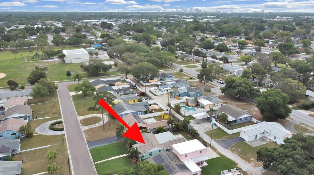 4050 31st Ave, Saint Petersburg FL  33713-2218 exterior
