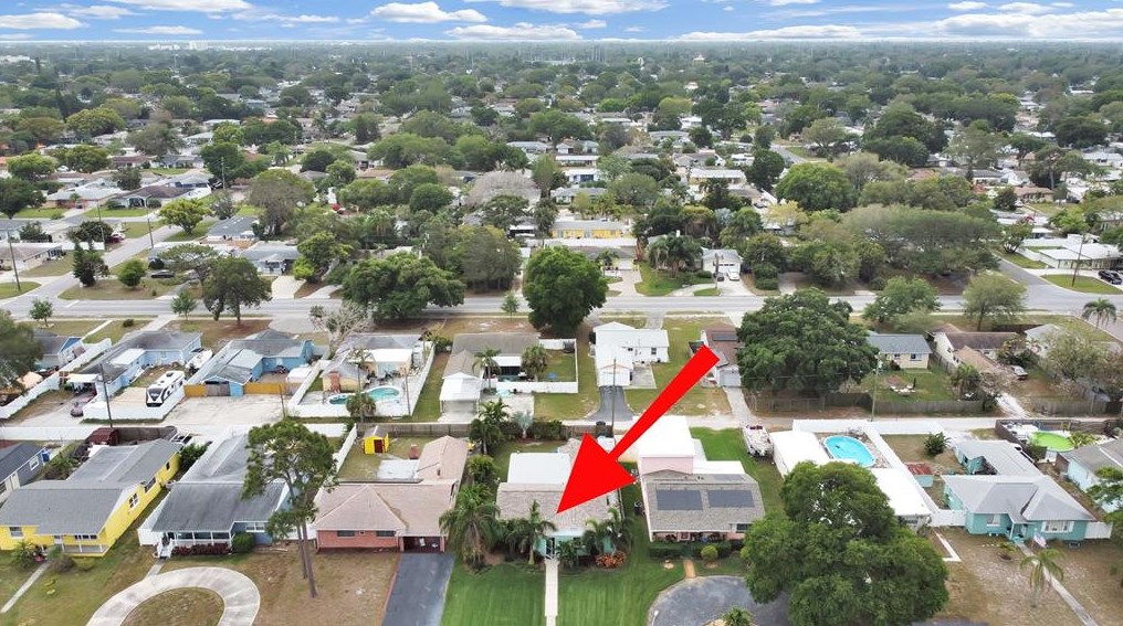 4050 31st Ave, Saint Petersburg FL  33713-2218 exterior