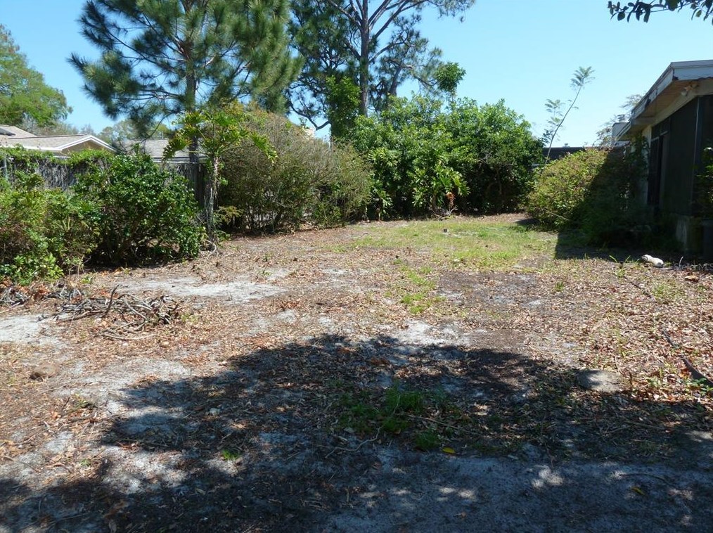 2076 Ridgecrest Dr, Dunedin FL  34698-6539 exterior