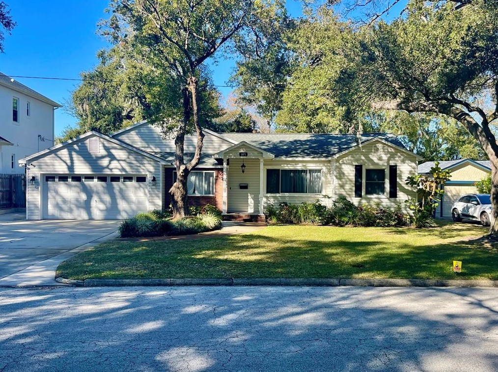 1071 45th Ave, Saint Petersburg FL  33703-3615 exterior