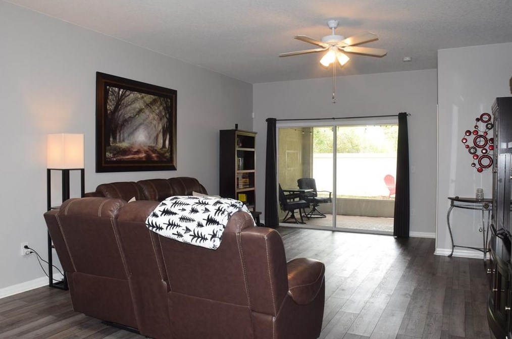 31836 Turkeyhill Dr, Zephyrhills FL  33543-7659 exterior