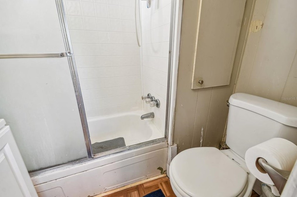 1151 Monaco Dr, Saint Petersburg FL  33702-1437 exterior