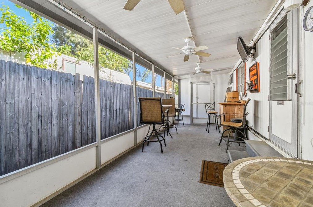 1151 Monaco Dr, Saint Petersburg FL  33702-1437 exterior