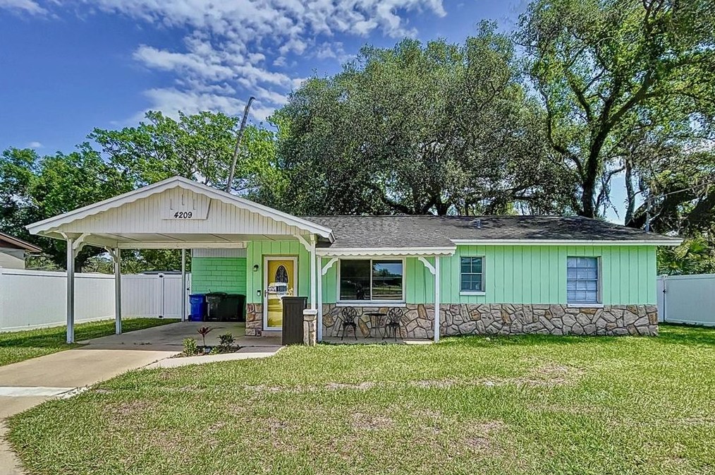 4209 Orient Rd, Tampa FL 33610-7224 exterior