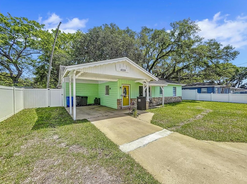 4209 Orient Rd, Tampa FL 33610-7224 exterior