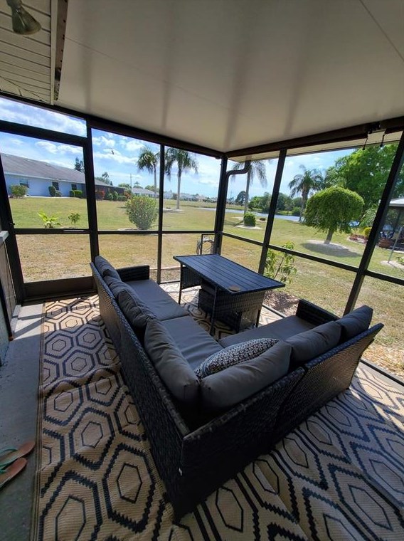 312 Stroll Ln, Ruskin FL  33573-6234 exterior