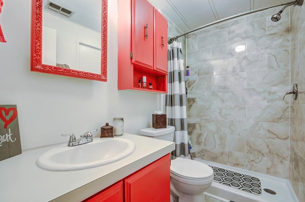 3112 Southport Dr, Tarpon Springs FL  34690-1945 exterior