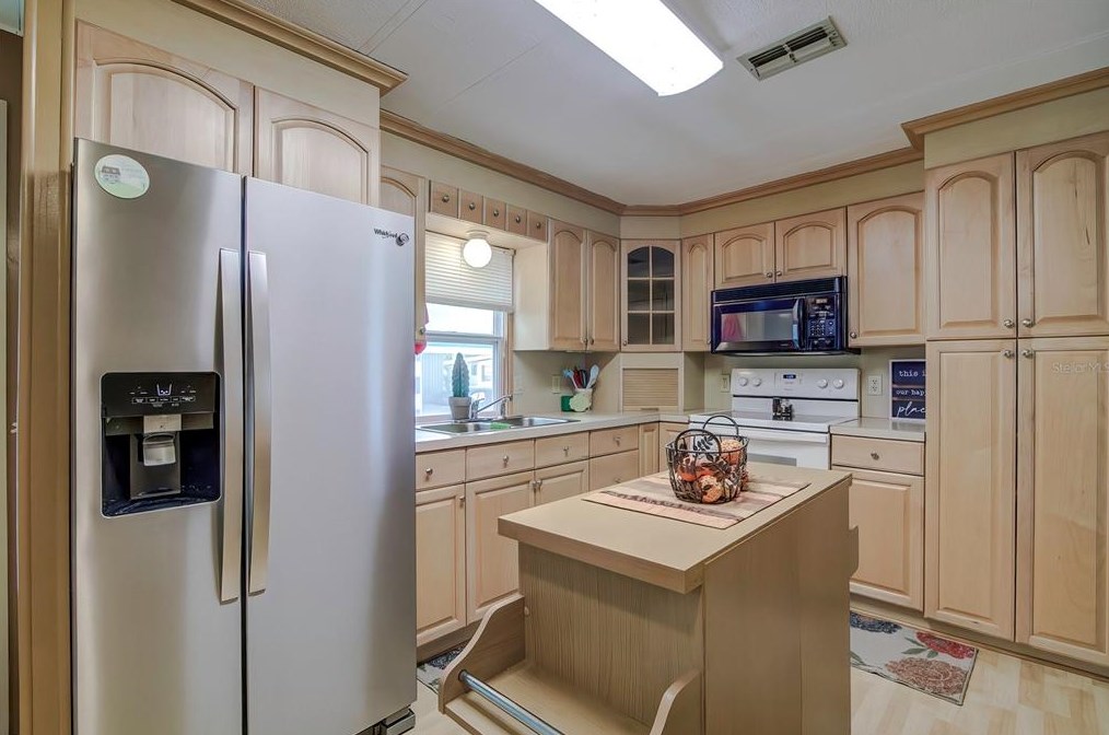 3112 Southport Dr, Tarpon Springs FL  34690-1945 exterior