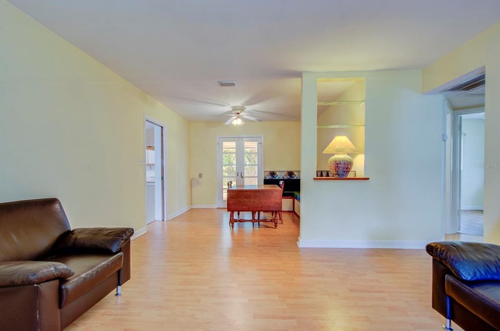 10514 52nd Ave, Saint Petersburg FL  33708-3312 exterior