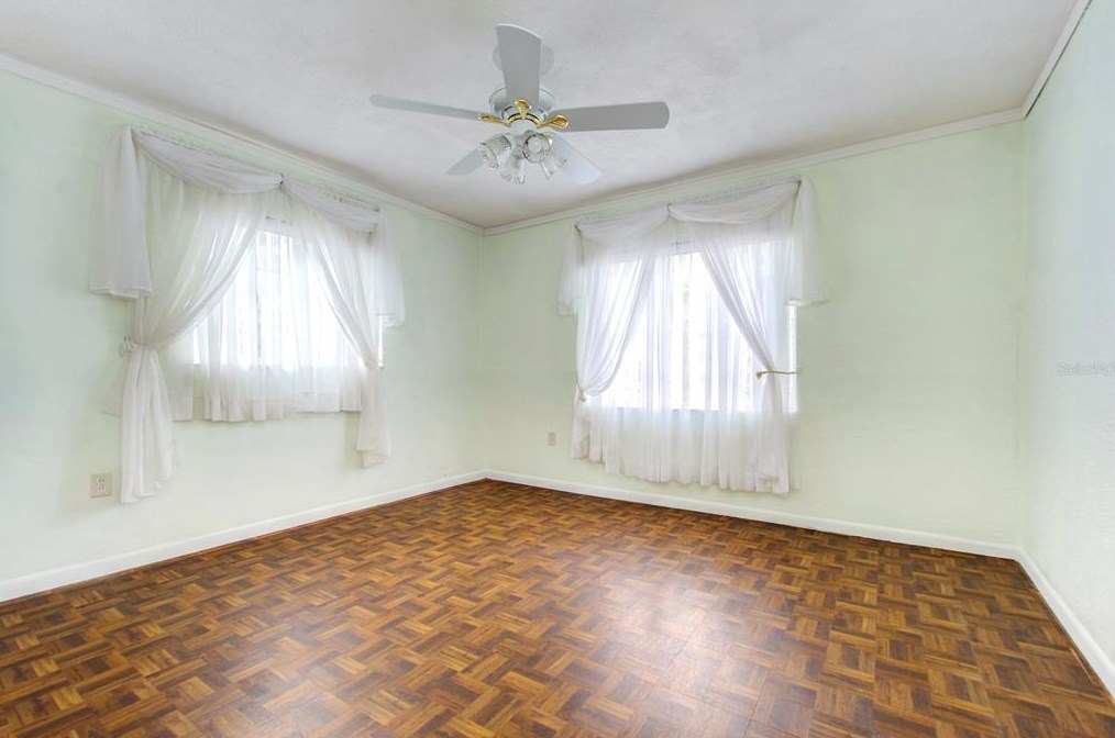 10514 52nd Ave, Saint Petersburg FL  33708-3312 exterior