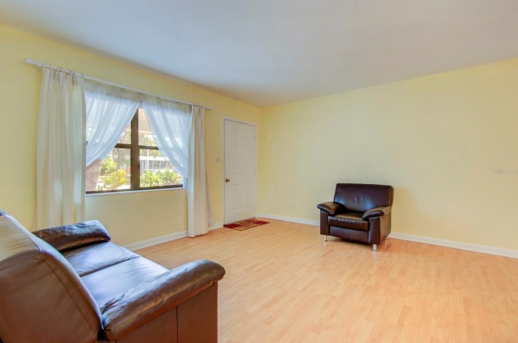 10514 52nd Ave, Saint Petersburg FL  33708-3312 exterior