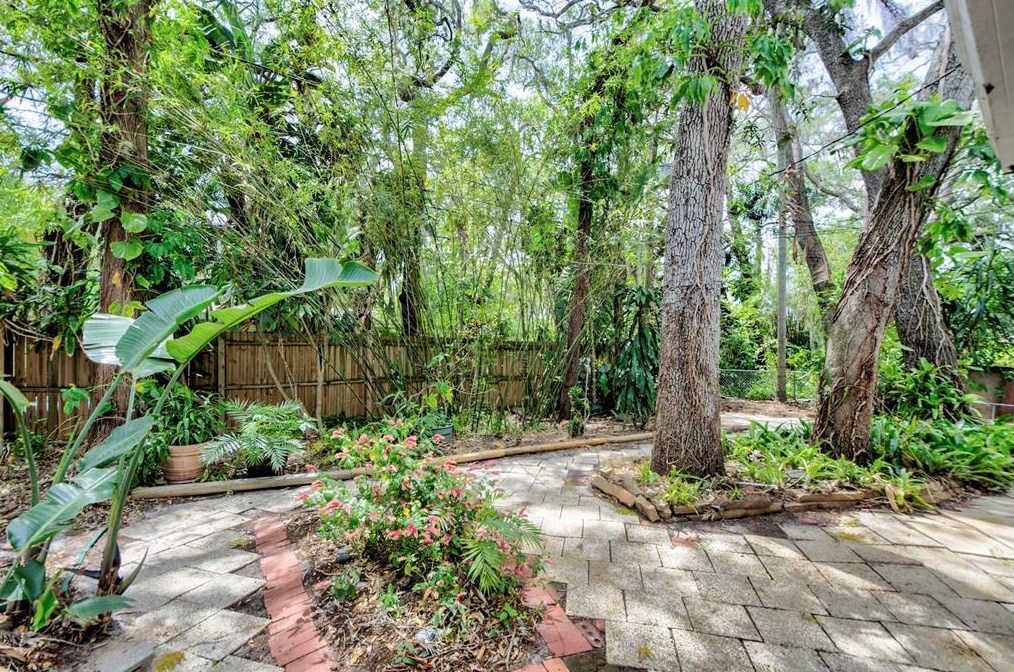 10514 52nd Ave, Saint Petersburg FL  33708-3312 exterior