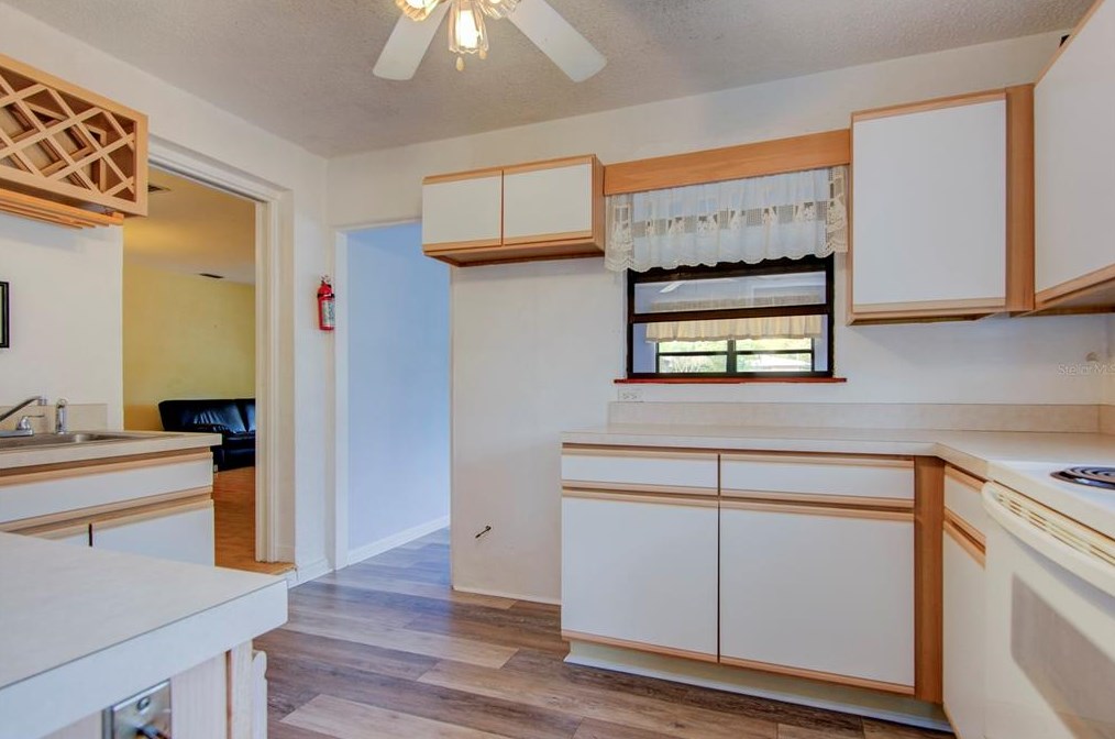 10514 52nd Ave, Saint Petersburg FL  33708-3312 exterior