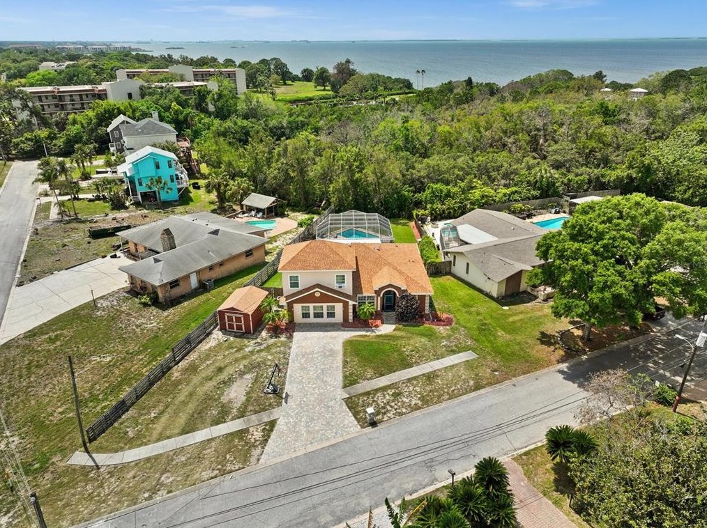 1409 Sunset Rd, Tarpon Springs FL  34689-2728 exterior