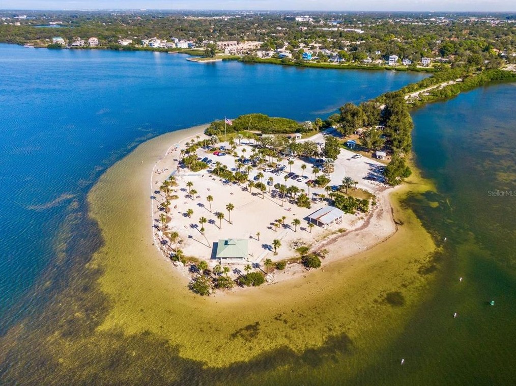 1409 Sunset Rd, Tarpon Springs FL  34689-2728 exterior