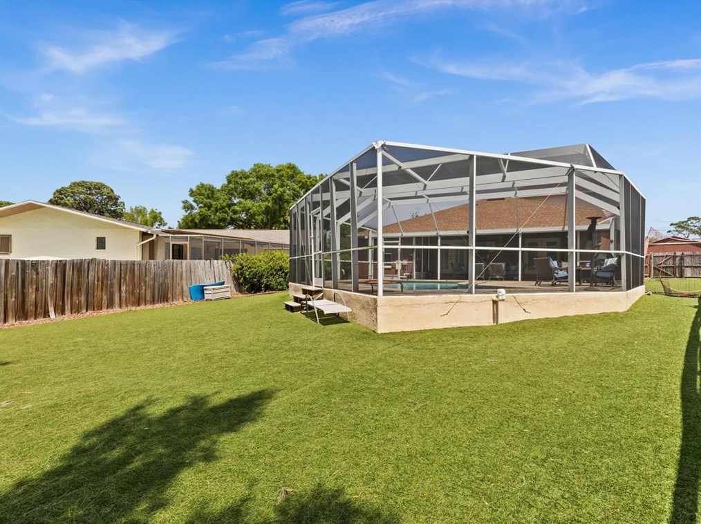 1409 Sunset Rd, Tarpon Springs FL  34689-2728 exterior