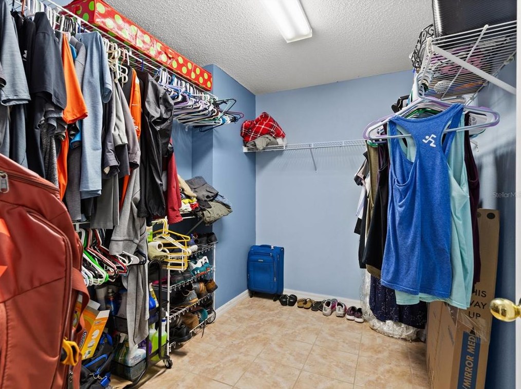 1409 Sunset Rd, Tarpon Springs FL  34689-2728 exterior