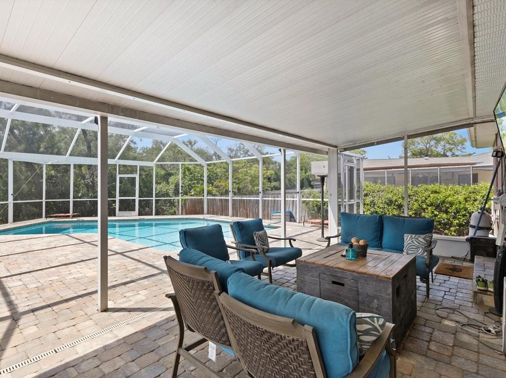 1409 Sunset Rd, Tarpon Springs FL  34689-2728 exterior